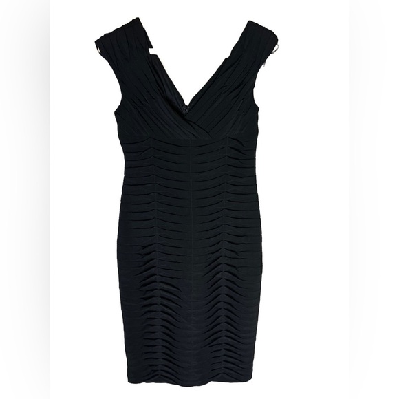 Adrianna Papell Black Dress Size‎ 4 - Picture 7 of 7